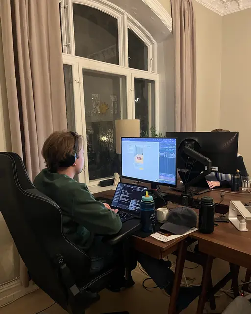 Forritað með heyrnartól