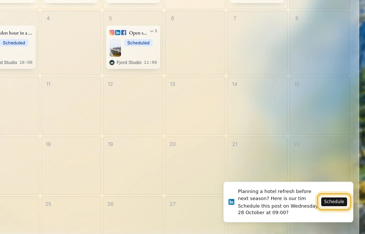 Native asks: Schedule this post on Wednesday 28 October at 09:00? The Schedule button is ringed